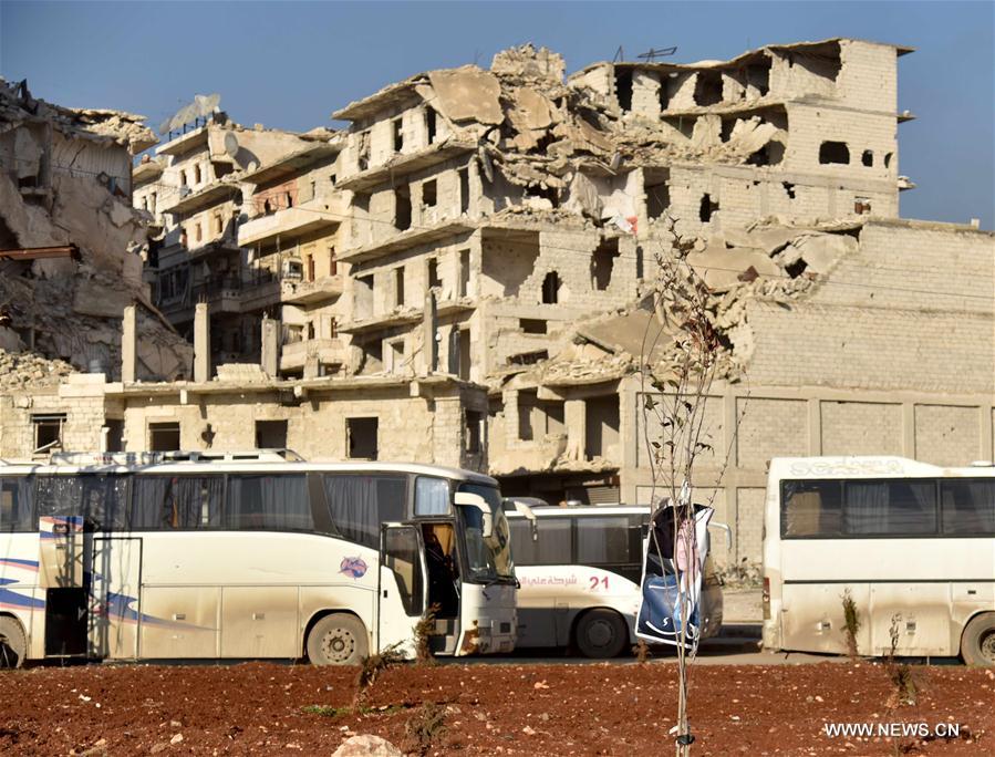 Syrie : 1.000 rebelles et civils évacués de l'est d'Alep