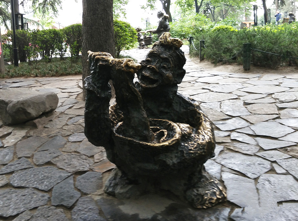 Les statues de bronze des Huit grandes bizarreries du Shaanxi