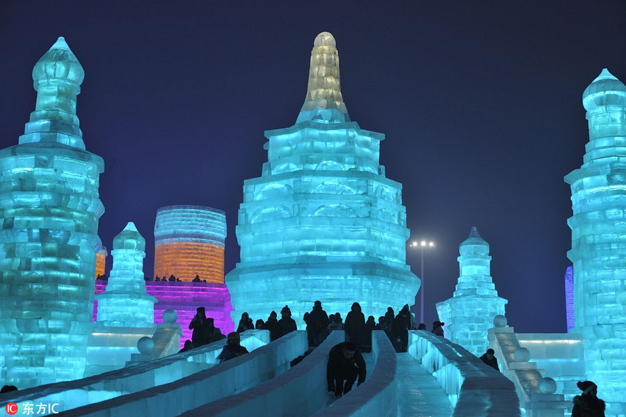 Harbin : des sculptures de glace pour le Nouvel An