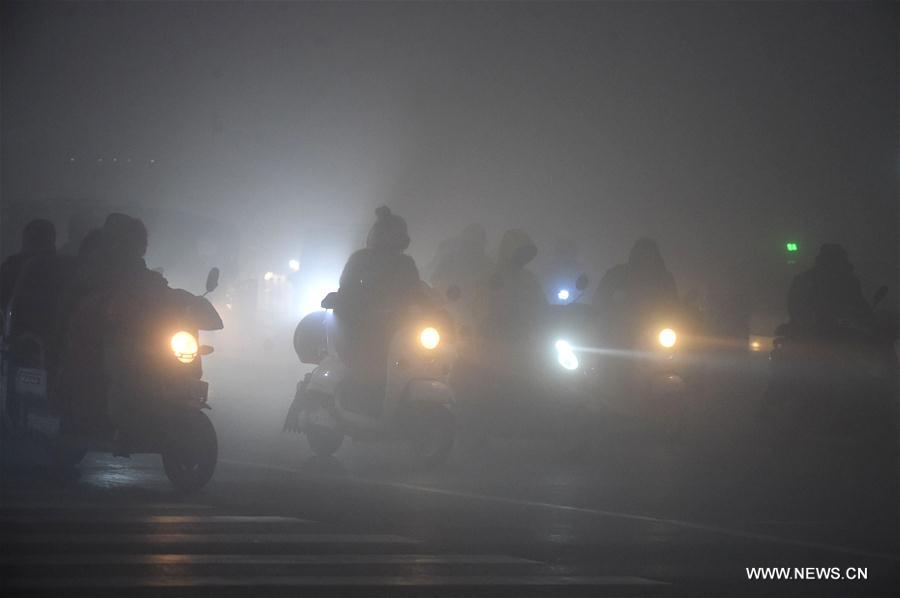 La Chine émet sa première alerte rouge au brouillard