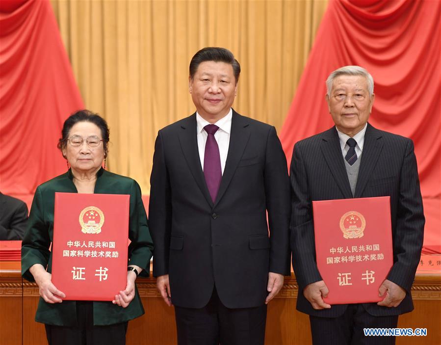 Un physicien et une pharmacologue remportent le plus prestigieux prix scientifique chinois