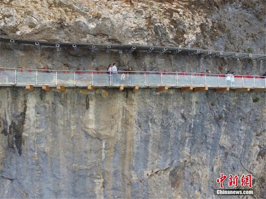 Sichuan : la plus haute passerelle en verre du pays