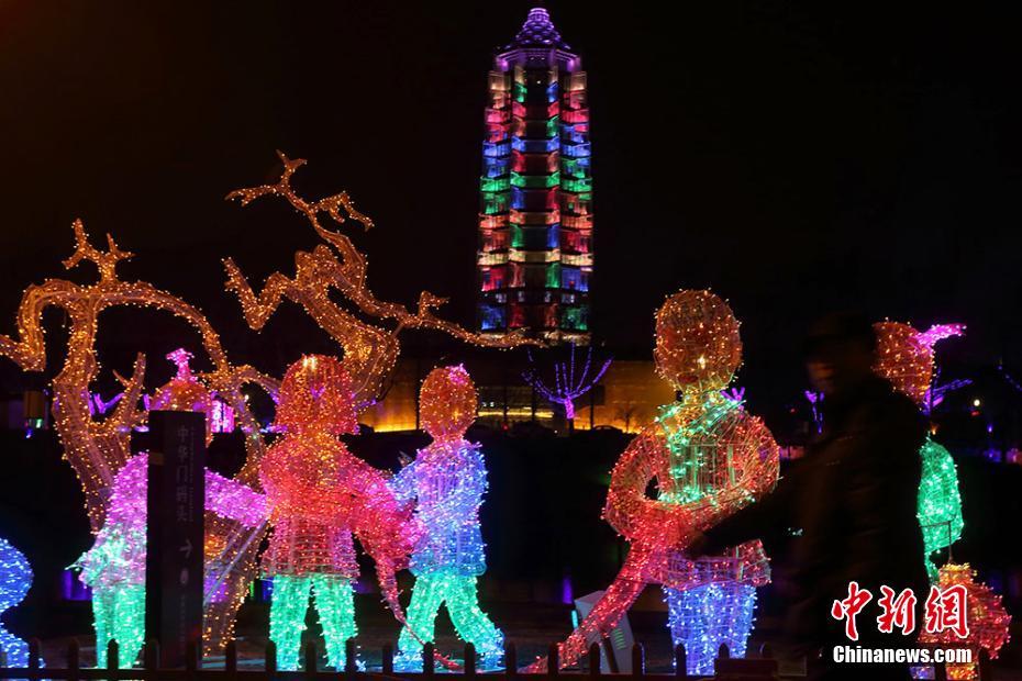 Nanjing : les lanternes illuminent la rivière Qinhuaihe