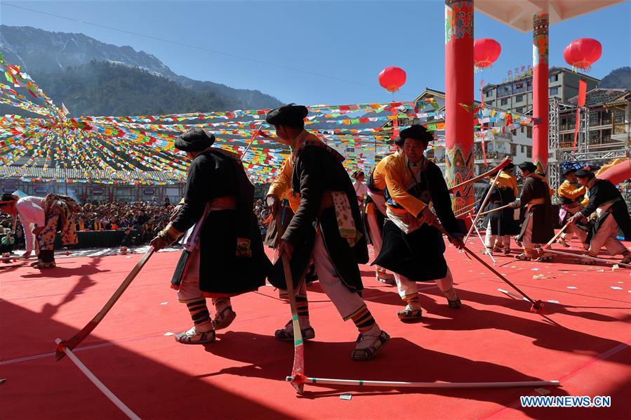 Chine : célébrations du festival Shangjiu au Sichuan