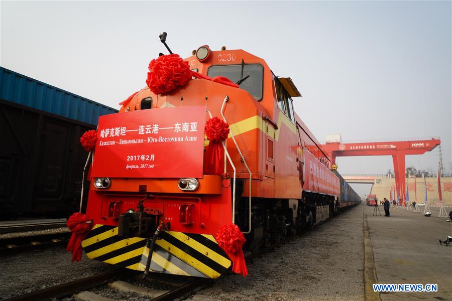 Transport de blé par train du Kazakhstan vers la Chine