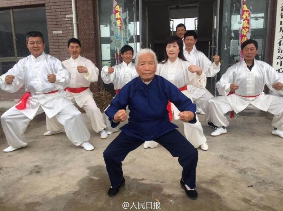 Une nonagénaire maître de kung-fu à Ningbo