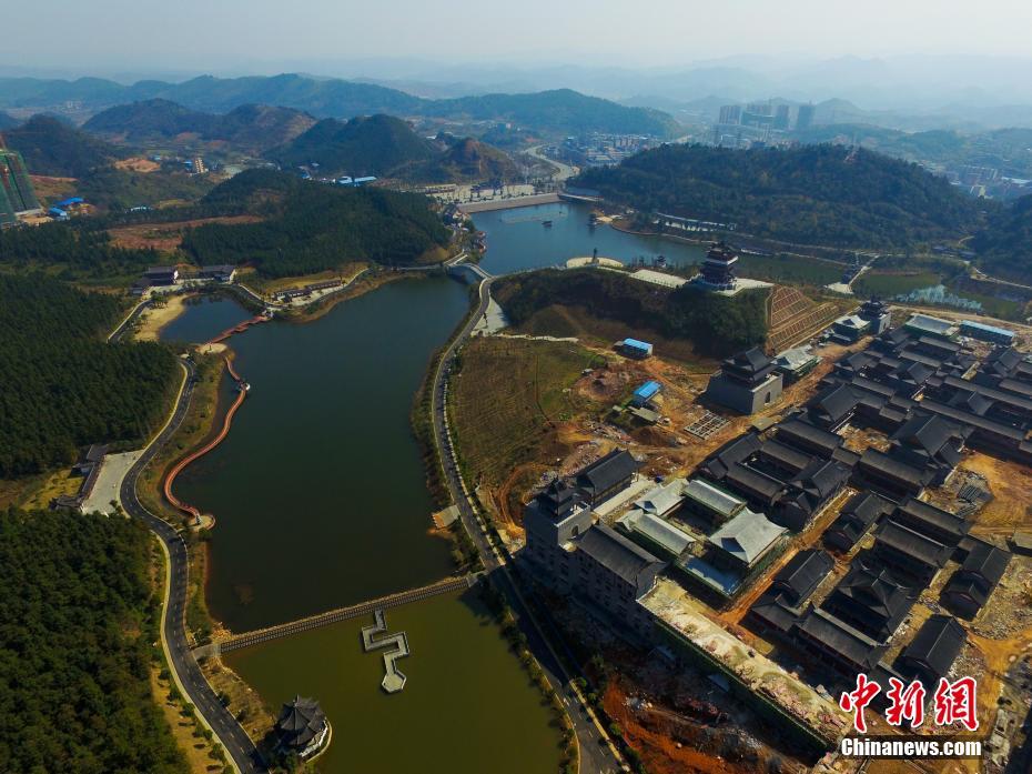 Hunan : 500 millions de RMB pour reproduire une « vieille ville »