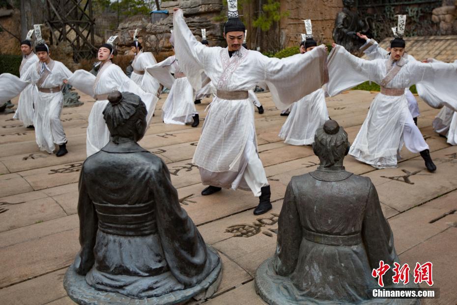 Une classe de Confucius dans le Jiangsu