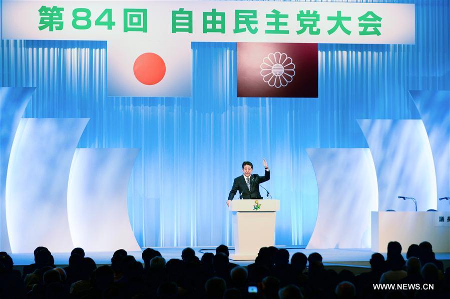 Japon : une modification de la limite de mandats au sein du PLD permet à Abe de rester au pouvoir jusqu'à 2021