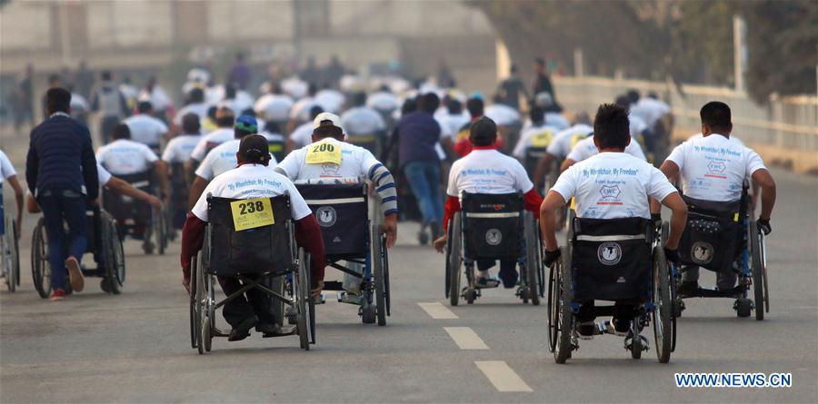 Népal : marathon de personnes handicapées à Katmandou