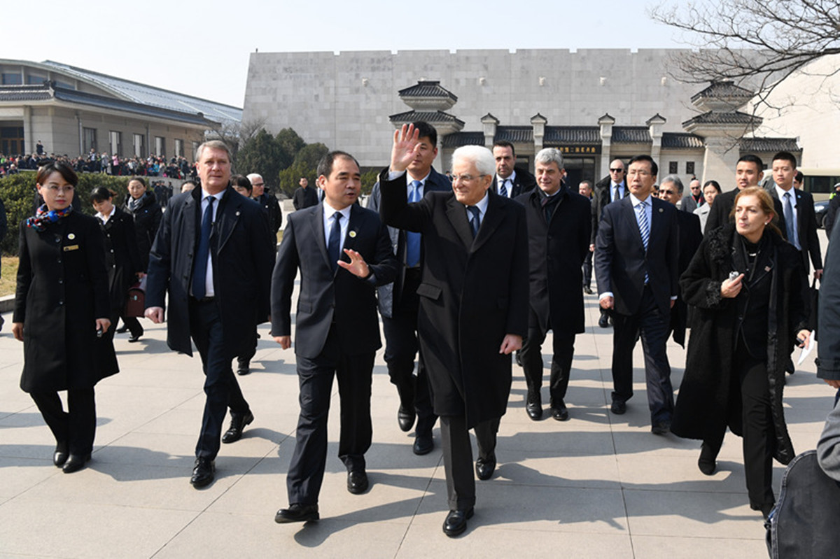 Visite du président italien Sergio Mattarella au Musée des guerriers en terre cuite de Xi'an