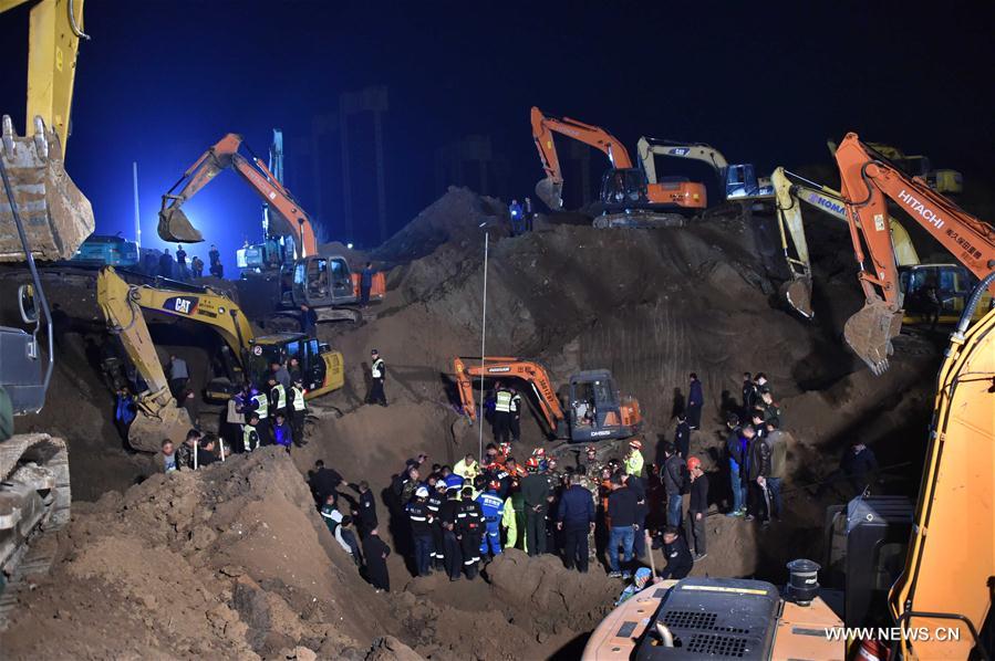 Chine : un garçon tombé dans un puits sec de 15 mètres de profondeur a été sauvé