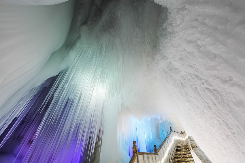 Shanxi : une immense grotte de glace de trois millions d'années 