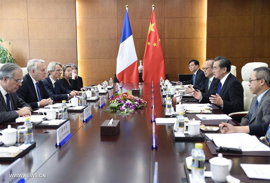 La Chine et la France promouvront leurs relations bilatérales