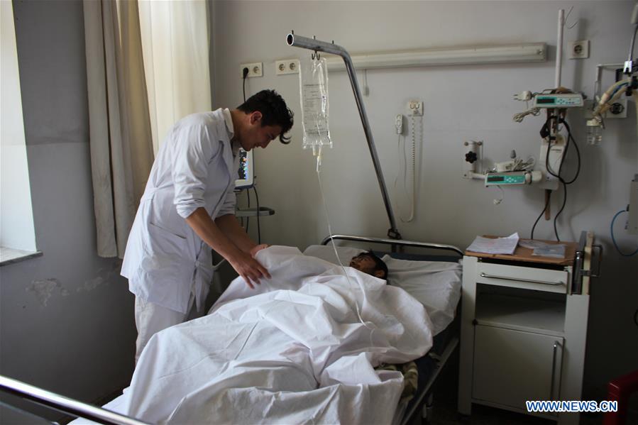 Le bilan de l'attaque contre une base de l'armée afghane s'alourdit à 135 morts