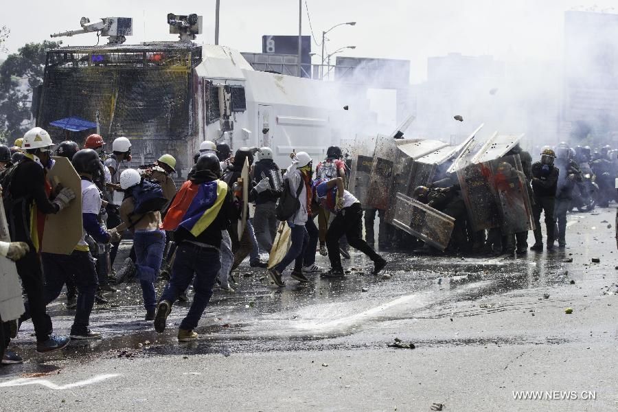 Venezuela : le bilan des manifestations anti-Maduro passe à 39 morts