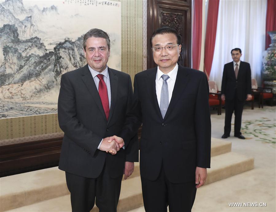 Le PM chinois appelle au renforcement des relations avec l'Allemagne à l'occasion de sa visite prochaine