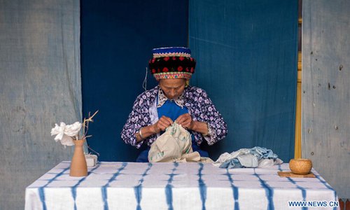 L’ethnie Bai et la tradition de la teinture « tie-dye »