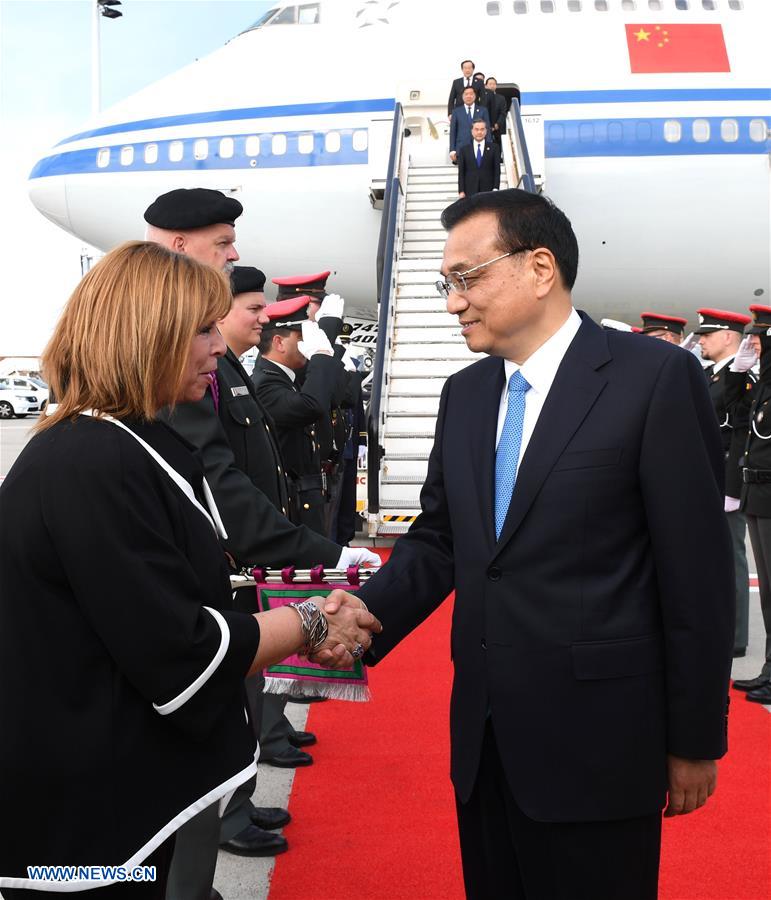 Le Premier ministre chinois arrive à Bruxelles pour la réunion des dirigeants Chine-Union européenne