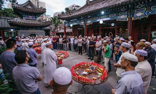 Ramadan : prières des musulmans de Beijing