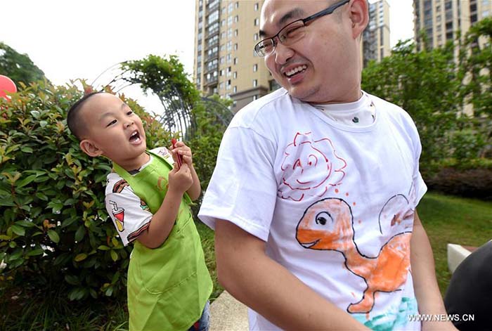 Hefei : des tee-shirts uniques pour la fête des pères 