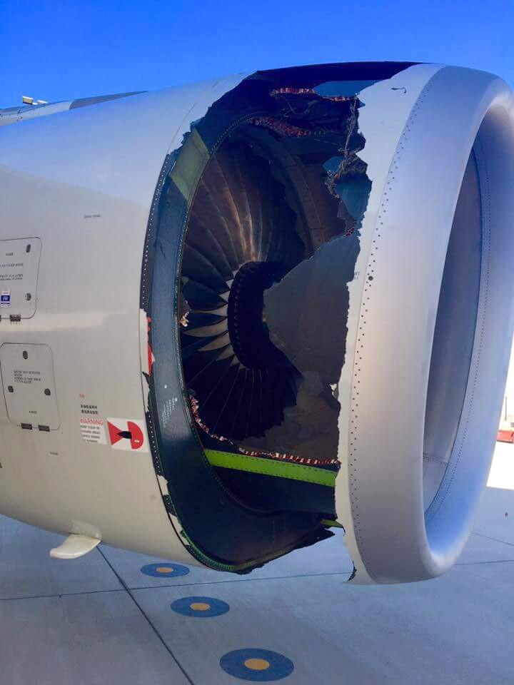 Un vol de China Eastern contraint de revenir en urgence à Sydney après un moteur endommagé en plein vol