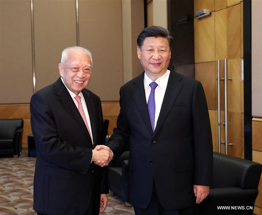 Xi Jinping rencontre l'ancien chef de l'exécutif de la RAS de Hong Kong Tung Chee-hwa