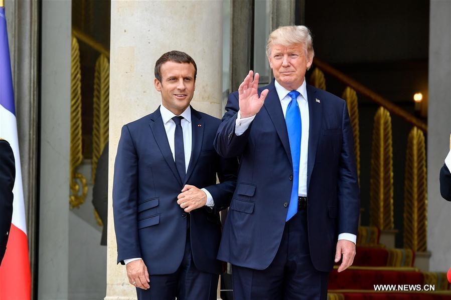 A Paris, les présidents français et américain affichent un front commun contre le terrorisme