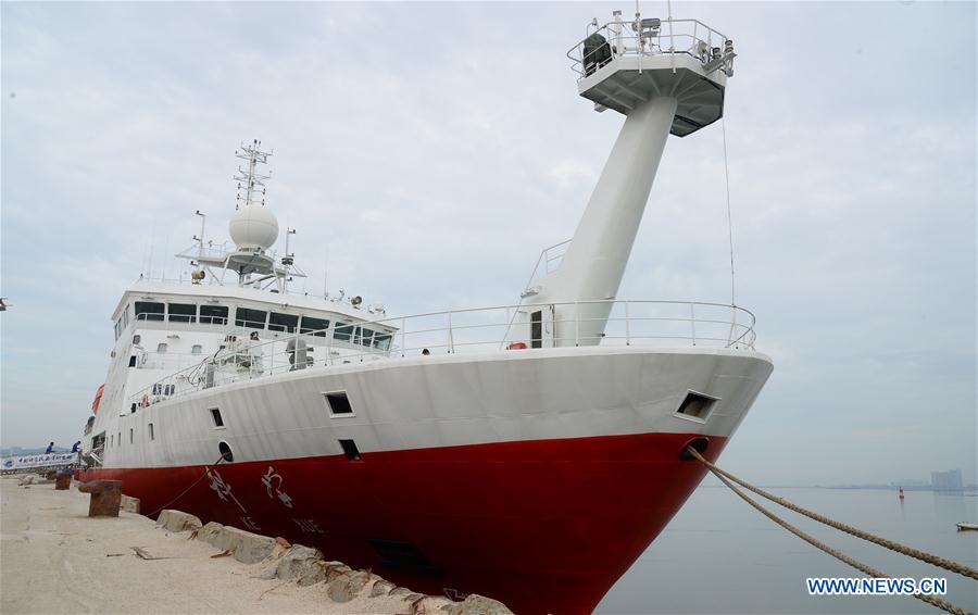 Le navire de recherche chinois poursuit son expédition en mer de Chine méridionale
