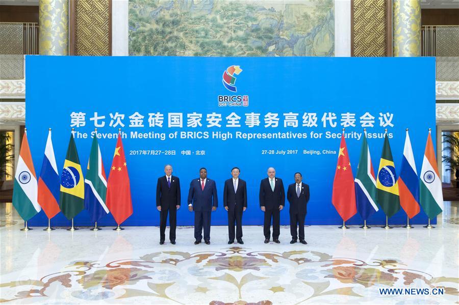 Une coopération renforcée des BRICS aidera à établir un nouveau type de relations internationales