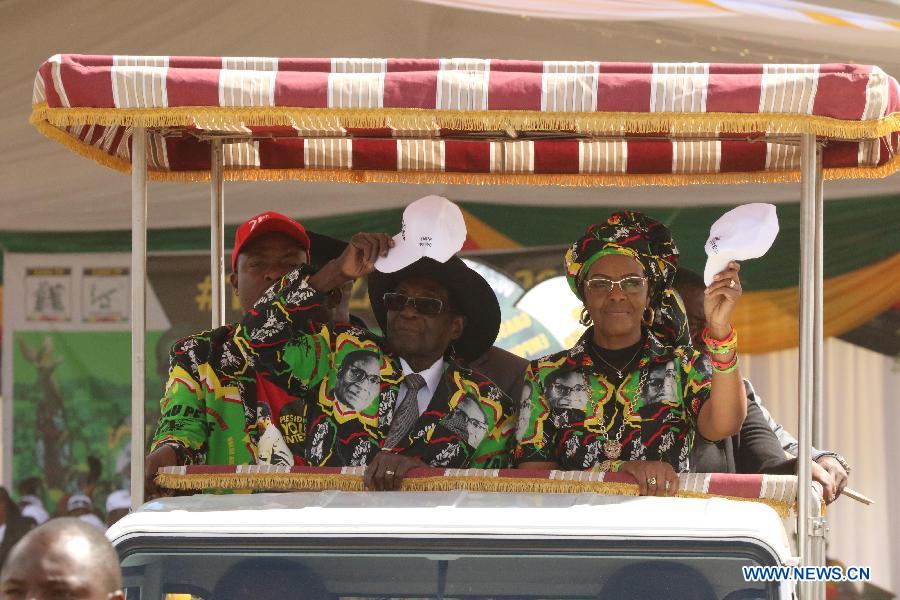 Zimbabwe : Mugabe dit ne vouloir pas se retirer après la demande de sa femme de nommer un successeur