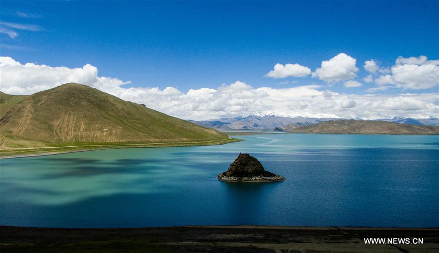 Tibet : splendides paysages du lac Yamzobog Yumco 
