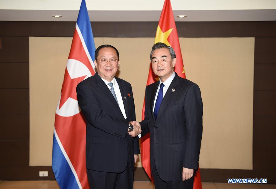 Wang Yi appelle la RPDC, les Etats-Unis et la Corée du Sud à faire preuve de retenue et à faire les bons choix