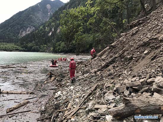 Chine : le parc national de Jiuzhaigou regagnera sa beauté après le séisme