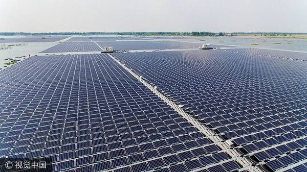 La plus grande ferme solaire flottante en activité