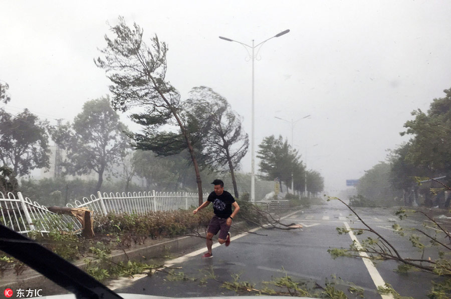 La Chine frappée par le typhon Hato