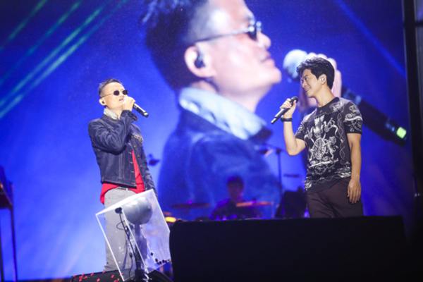 Jack Ma chanteur d'un soir à Hangzhou