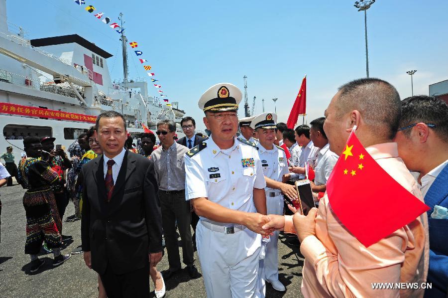 Le naval-hôpital chinois l'Arche de la paix arrive en Angola et fournit des services médicaux gratuits