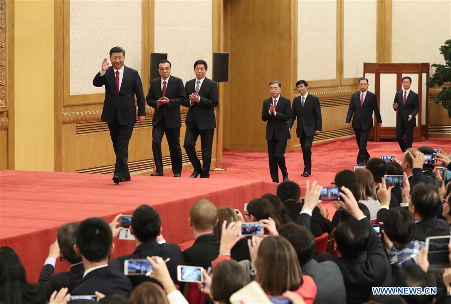 Xi Jinping rencontre la presse à la tête de la nouvelle direction du PCC