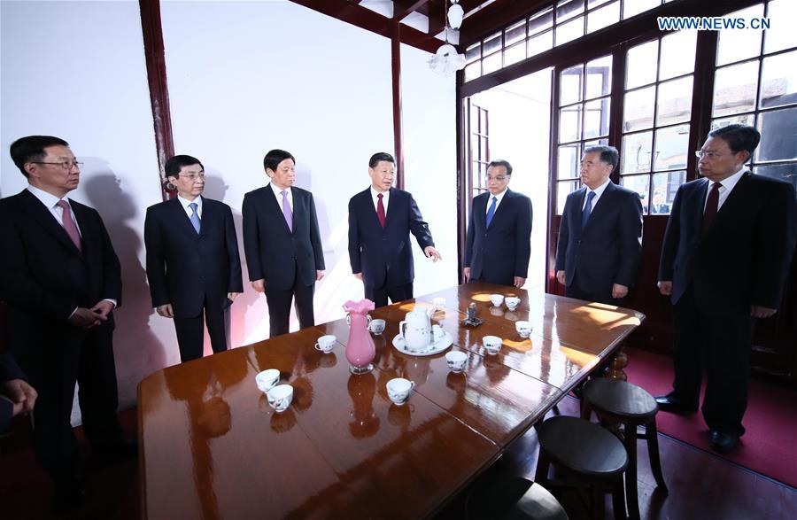 Les dirigeants du PCC nouvellement élus visitent un site historique révolutionnaire