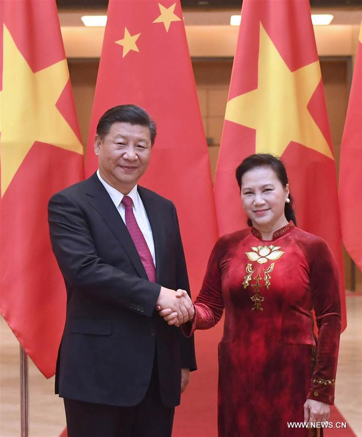 Xi appelle les assemblées législatives chinoise et vietnamienne à renforcer leurs échanges et leur coopération à tous les niveaux