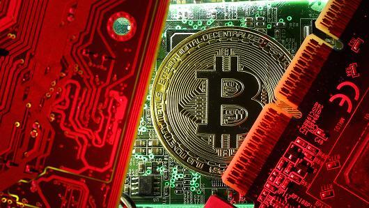 Le Bitcoin passe pour la première fois la barre des 10 000 Dollars