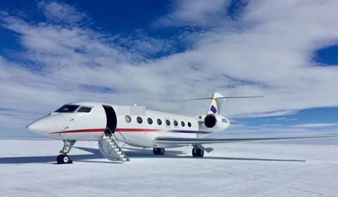 Premier atterrissage d'un avion commercial chinois dans l'Antarctique