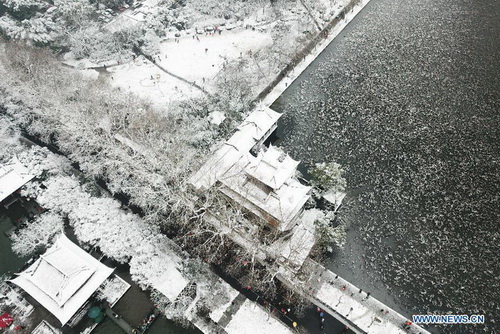 De fortes chutes de neige paralysent le centre et l'est de la Chine