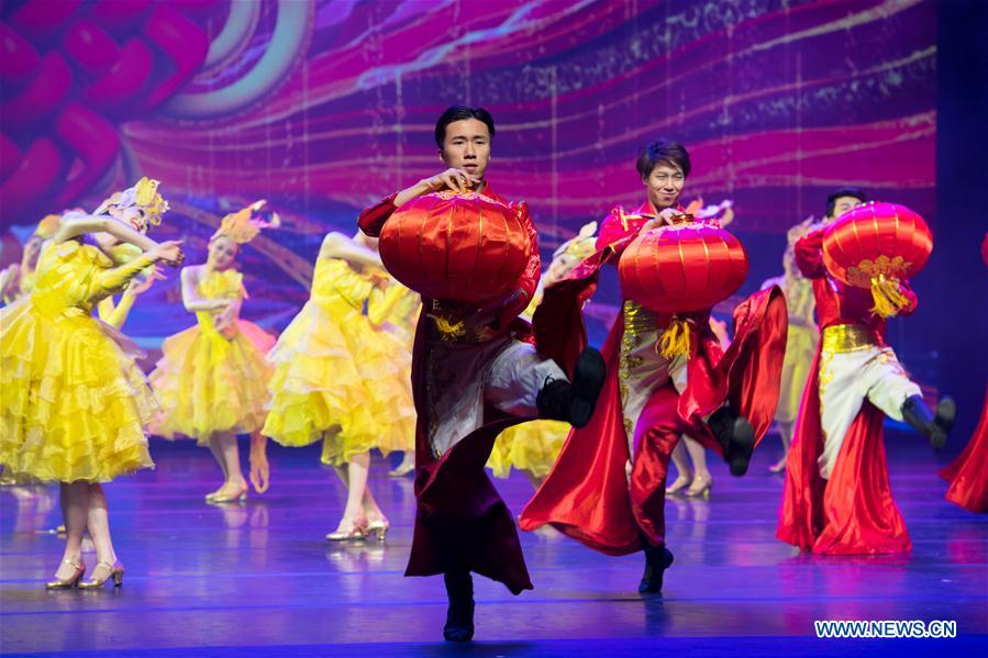 Chine : gala à l'approche de la fête du Printemps à Macao