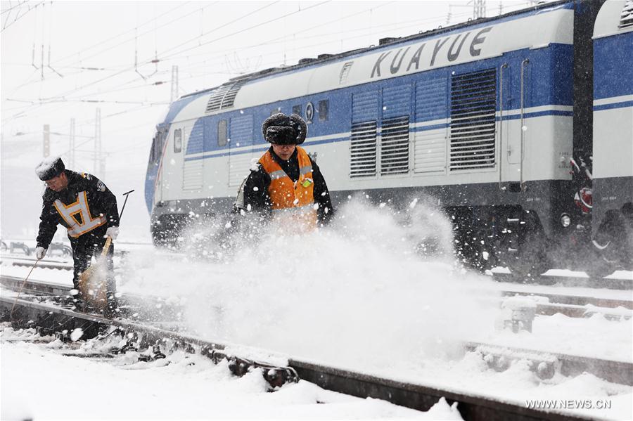 Les chutes de neige perturbent les transports dans le nord-est de la Chine