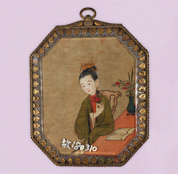 La Cité interdite montre sa collection de miroirs de la dynastie Qing