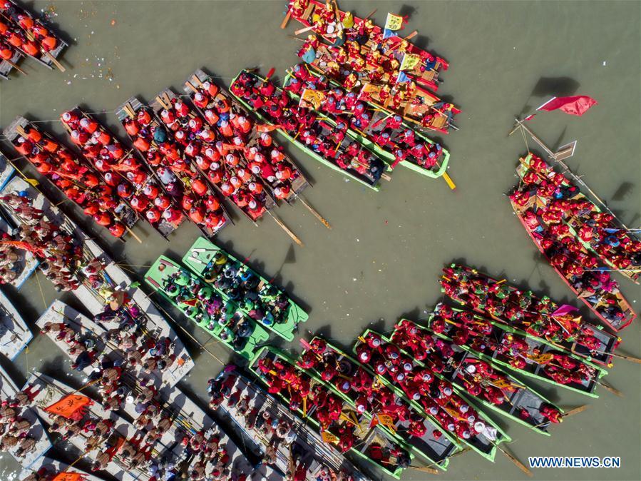 Le festival des bateaux de Qintong à Taizhou