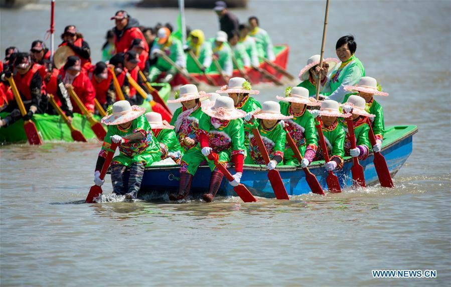 Le festival des bateaux de Qintong à Taizhou