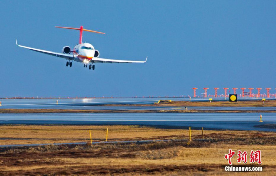 Un avion de ligne « made in China » effectue un test par vent de travers